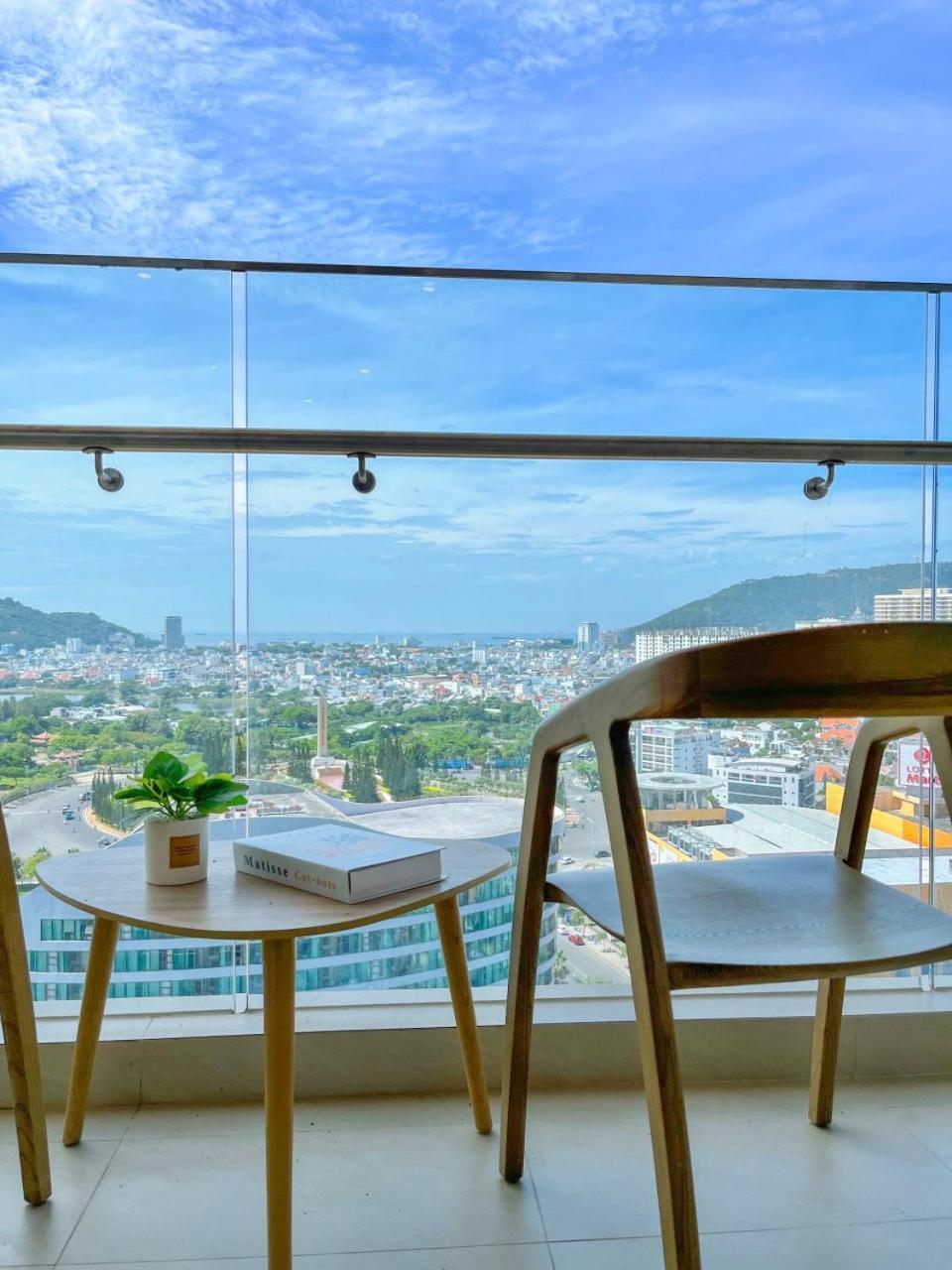 Vung Tau The Song Apartment - Ruby Homestay Buitenkant foto
